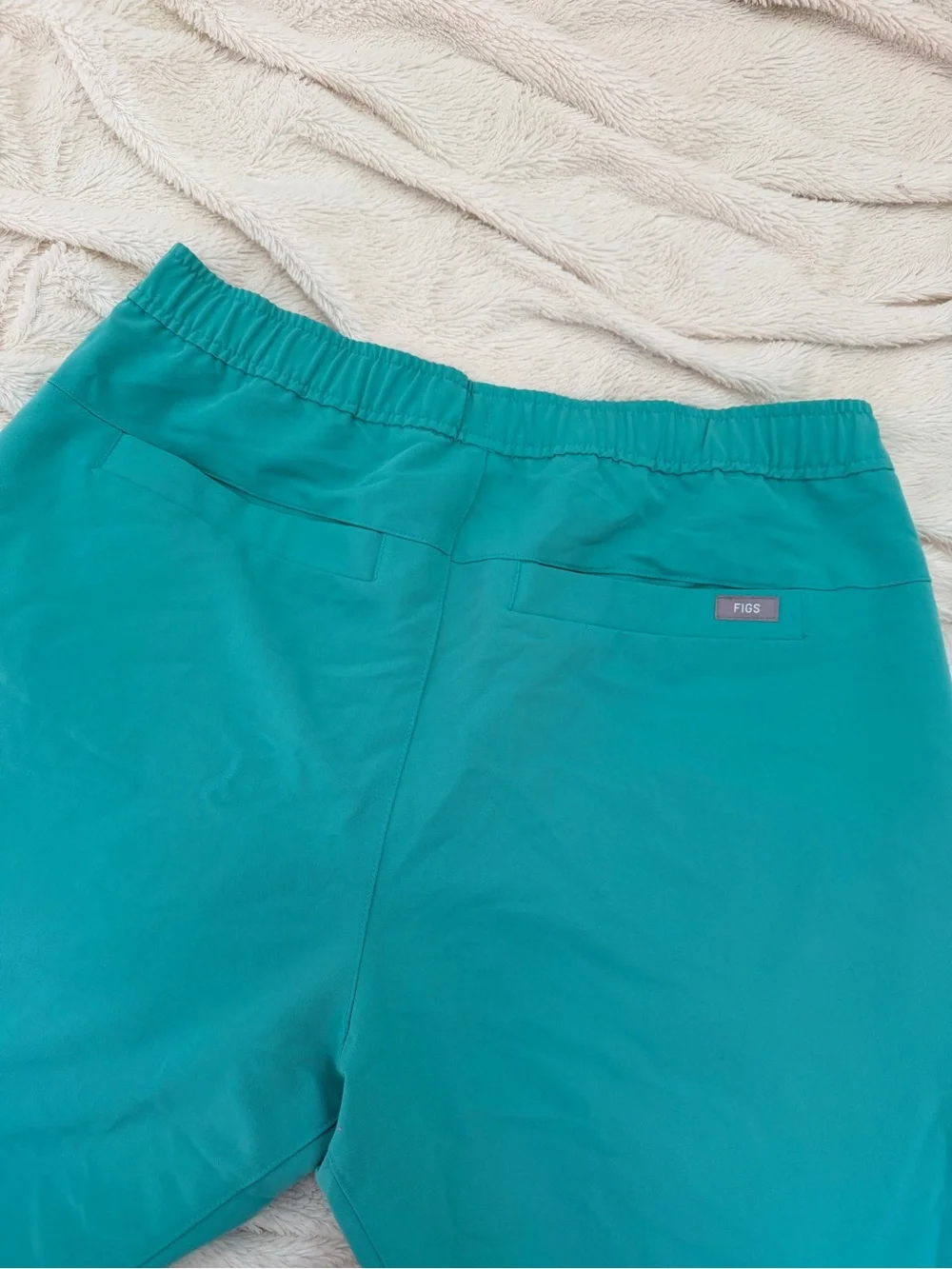 Figs jogger scrub pants teal/red Zamora men’s size M short